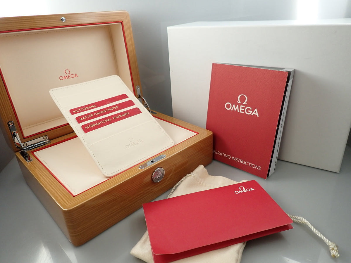 omega Seamaster Aqua Terra GMT Worldtimer Reference 220.53.43.22.02.001
