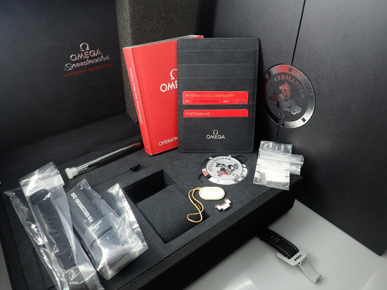 omega Speedmaster Moonwatch Reference 311.30.42.30.01.006
