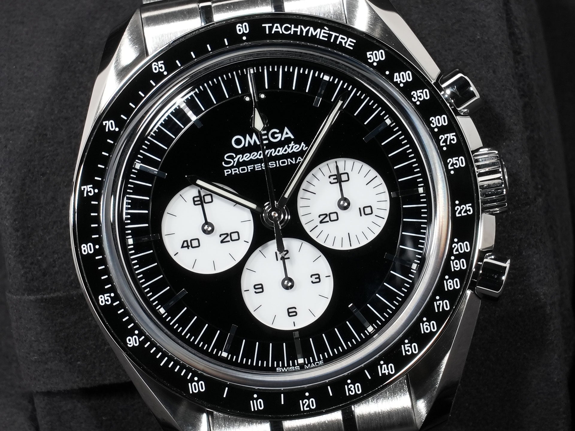 omega Speedmaster Moonwatch Professional Reference 310.30.42.50.01.004