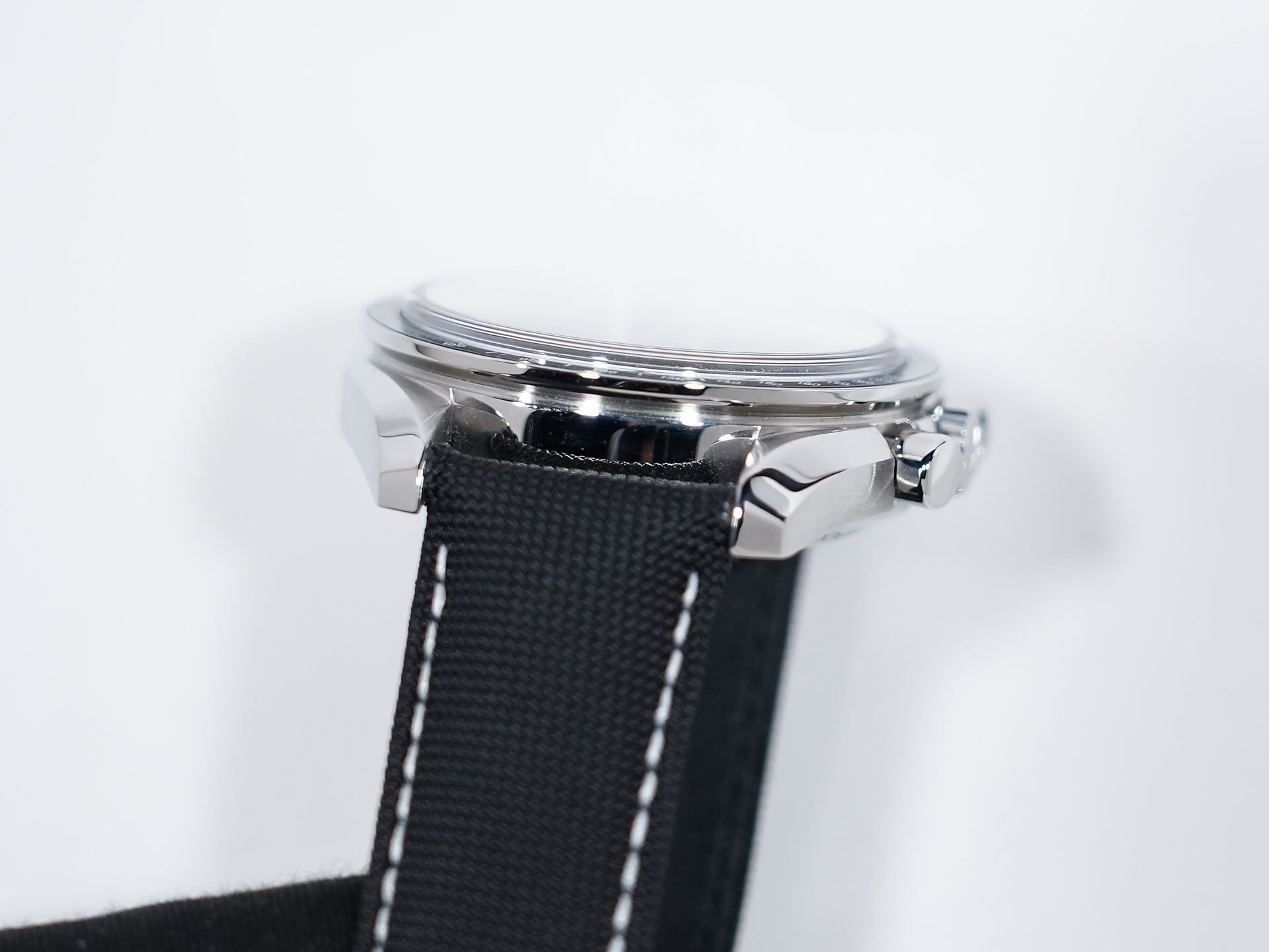omega Speedmaster Snoopy Reference 311.32.42.30.04.003