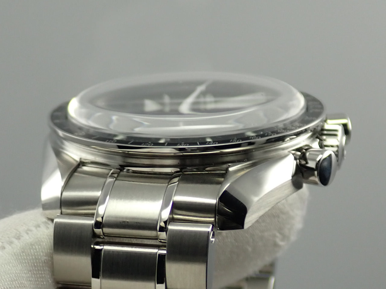 omega Speedmaster Moonwatch Professional Chronograph Reference 311.30.42.30.01.005