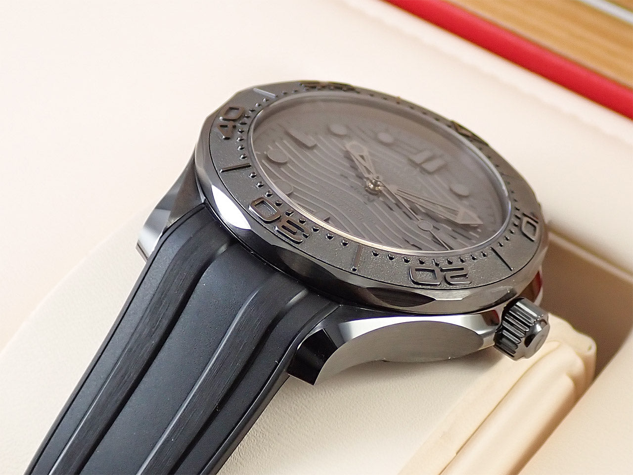 omega Seamaster 300 Master Co-Axial Reference 210.92.44.20.01.003