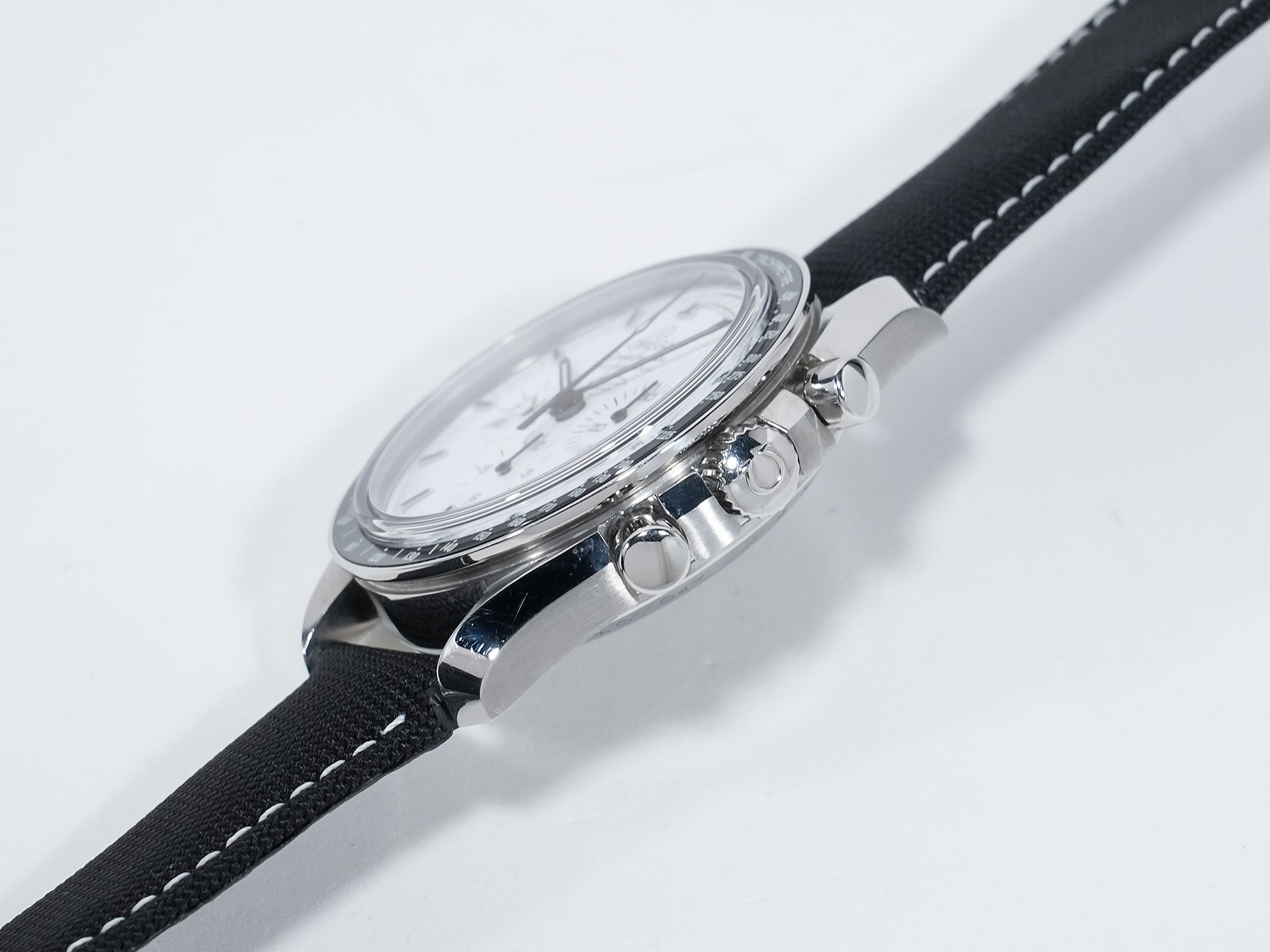 omega Speedmaster Snoopy Reference 311.32.42.30.04.003