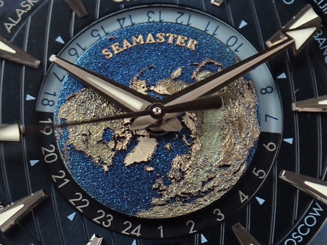 omega Seamaster Aqua Terra 150M Co-Axial Master Chronometer GMT Worldtimer 43mm Reference 220.12.43.22.03.001