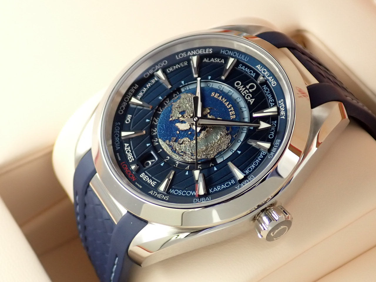 omega Seamaster Aqua Terra 150M Co-Axial Master Chronometer GMT World Timer 43MM Reference 220.12.43.22.03.001