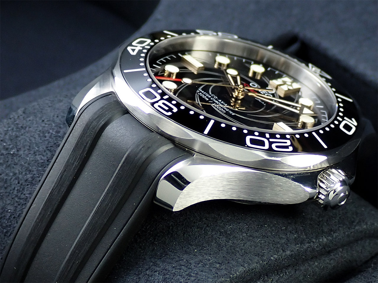 omega Seamaster 007 Reference 210.22.42.20.01.004