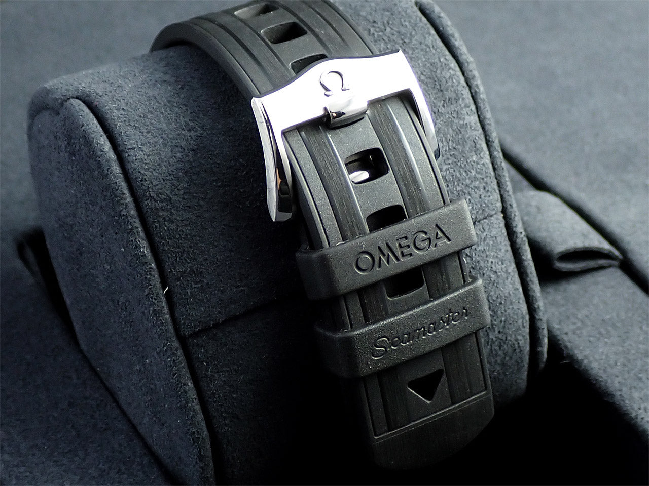 omega Seamaster 007 Reference 210.22.42.20.01.004
