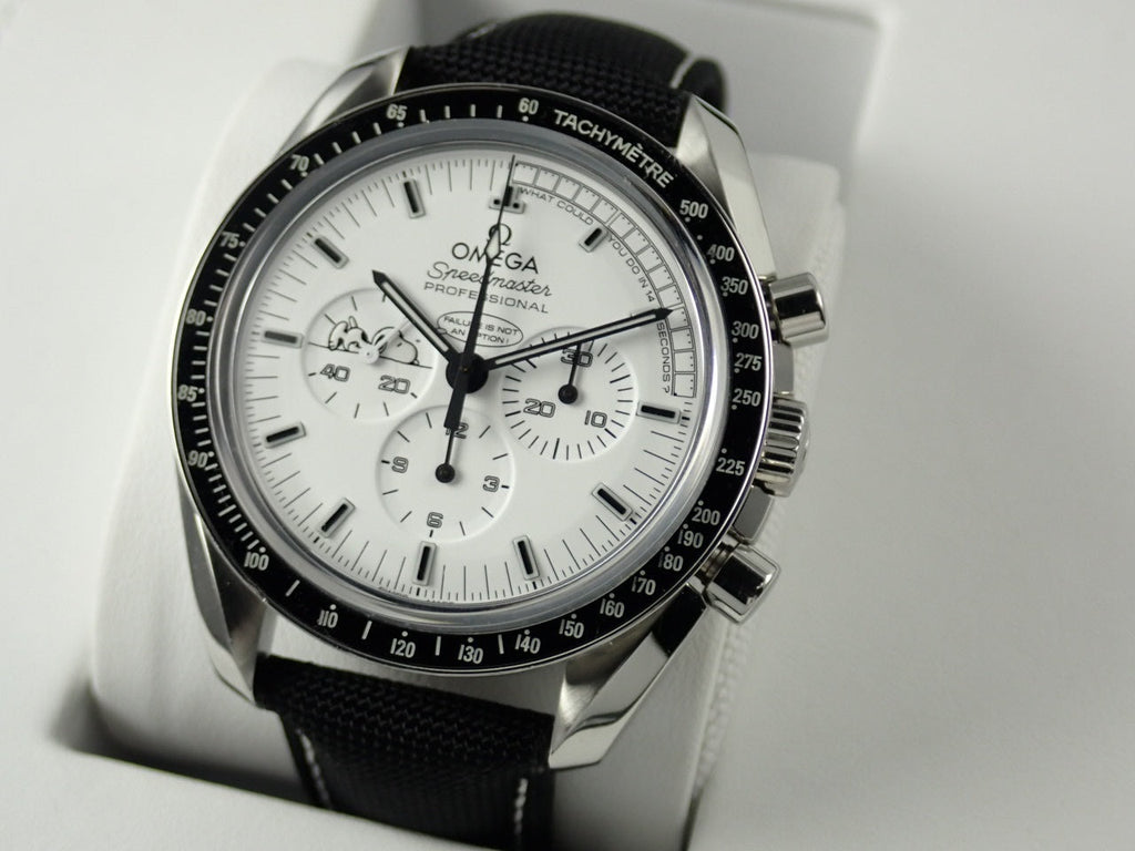 omega Speedmaster Professional Silver Snoopy Award Apollo 13 45th Anniversary Reference 311.32.42.30.04.003