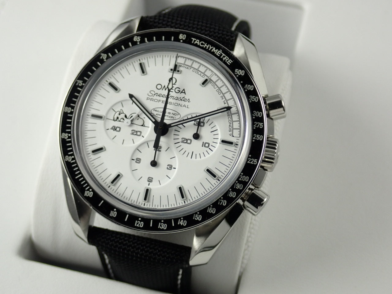 omega Speedmaster Professional Silver Snoopy Award Apollo 13 45th Anniversary Reference 311.32.42.30.04.003