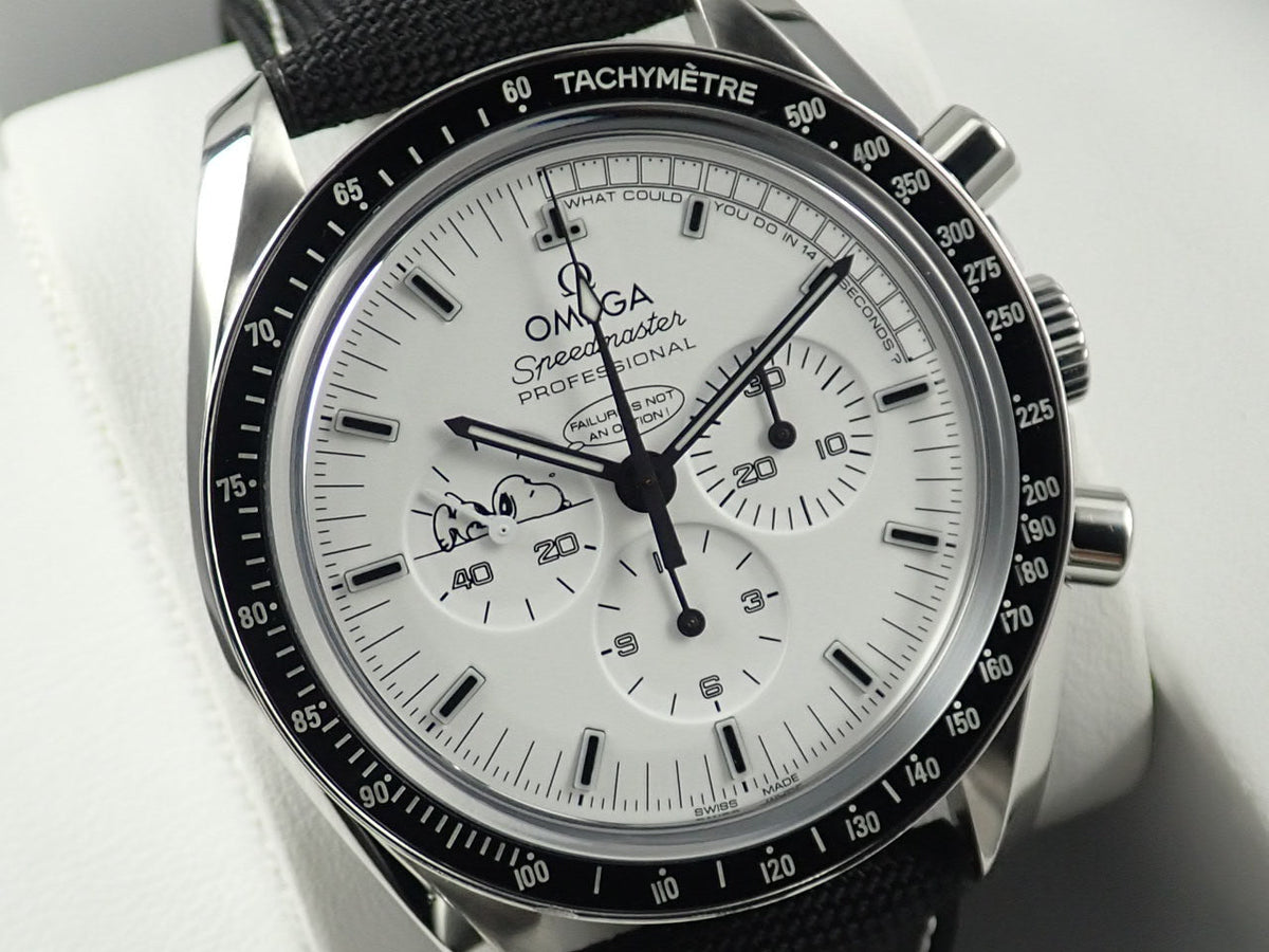 omega Speedmaster Professional Silver Snoopy Award Apollo 13 45th Anniversary Reference 311.32.42.30.04.003