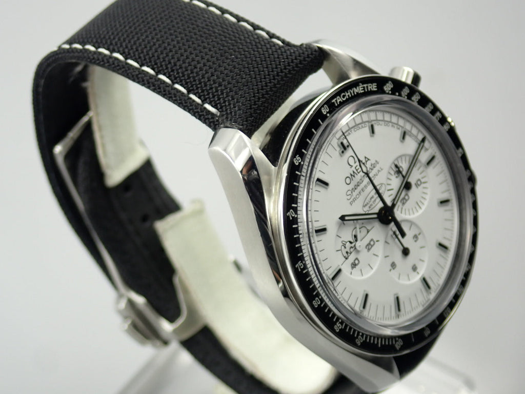 omega Speedmaster Professional Silver Snoopy Award Apollo 13 45th Anniversary Reference 311.32.42.30.04.003