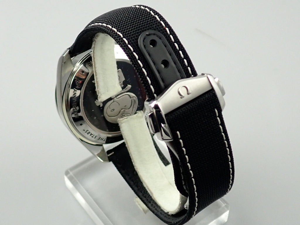 omega Speedmaster Professional Silver Snoopy Award Apollo 13 45th Anniversary Reference 311.32.42.30.04.003