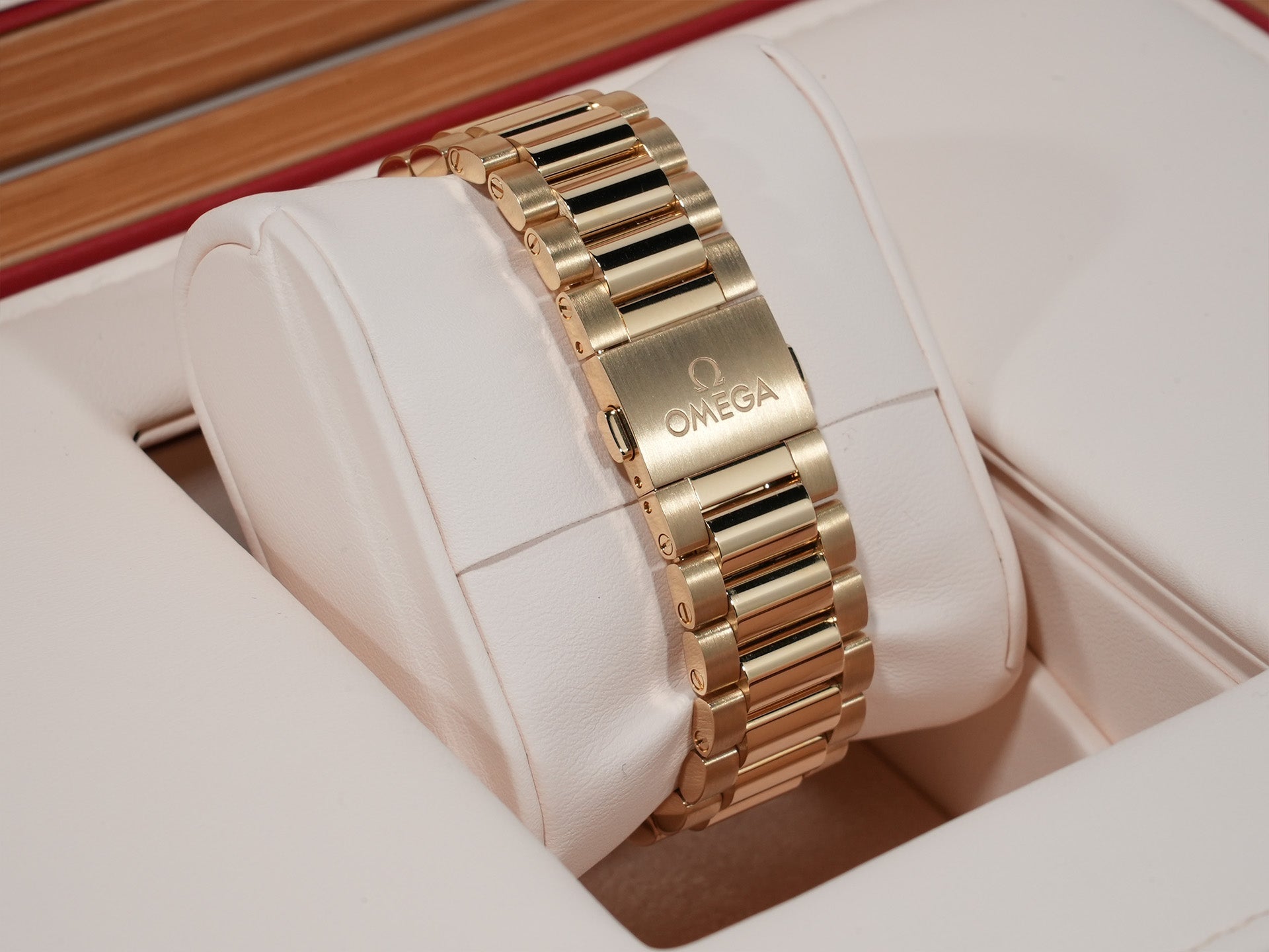 omega Seamaster Aqua Terra 150M Reference 220.50.38.20.03.001