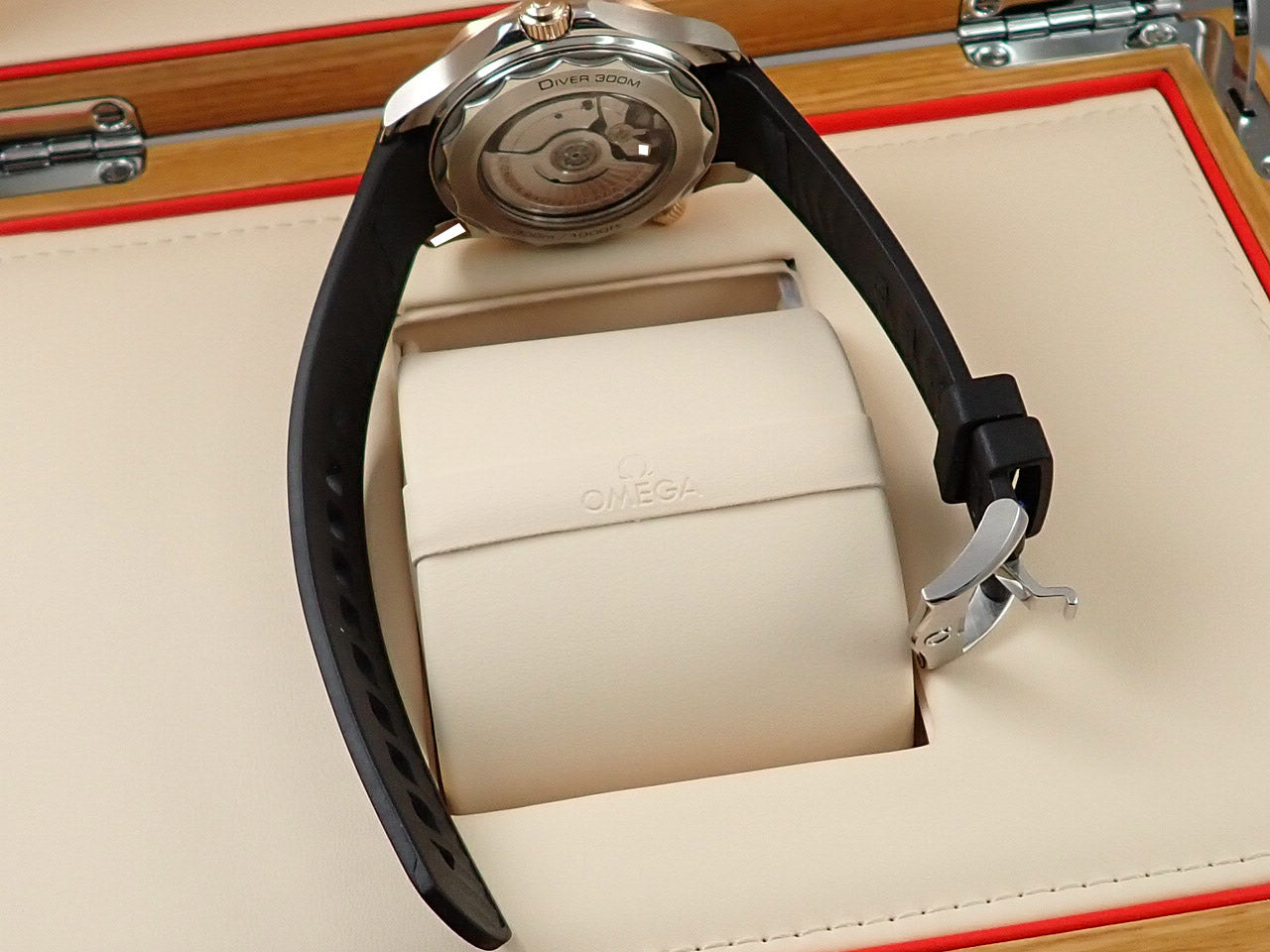 omega Seamaster Diver 300M Co-Axial Master Chronometer 42MM Reference 210.22.42.20.01.002