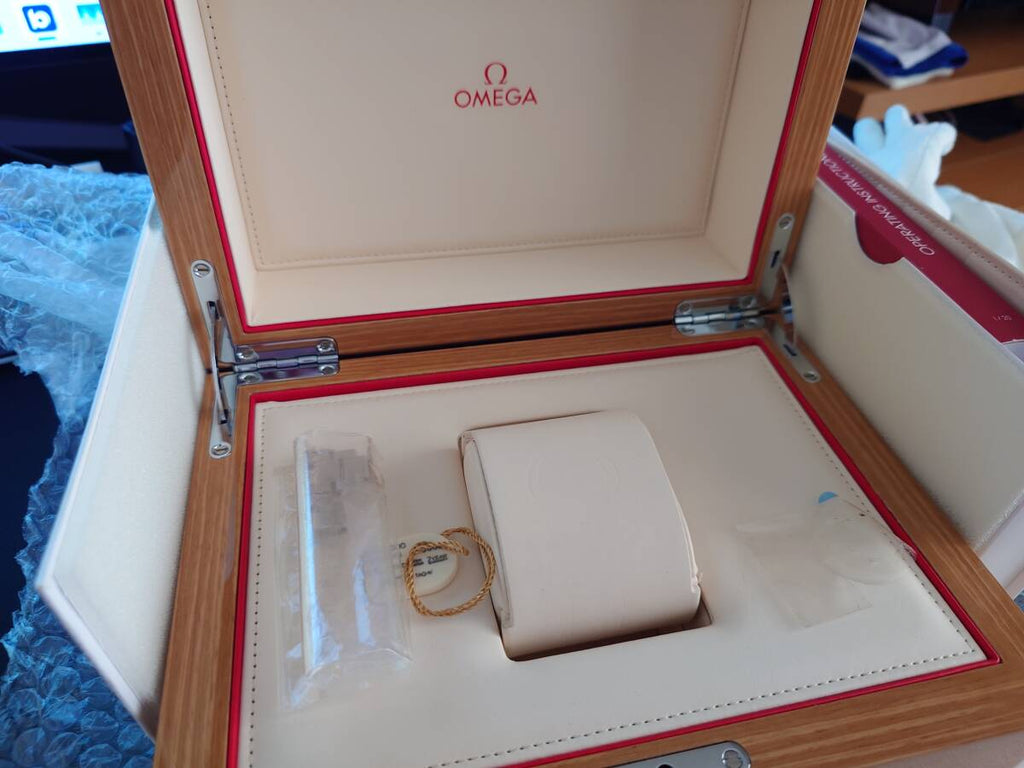 Omega Speedmaster Day Date 3220.50 SS Automatic