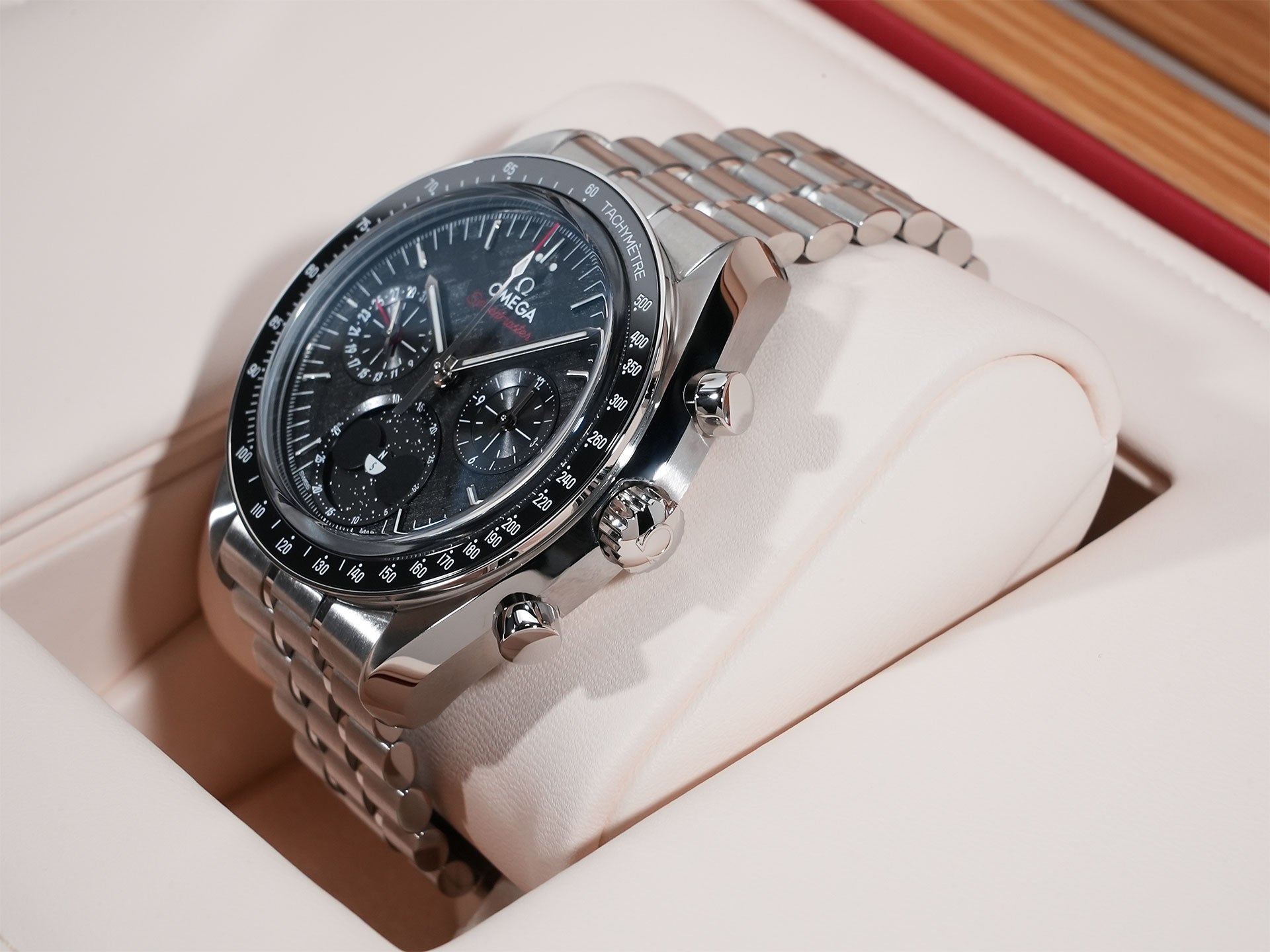omega Speedmaster Moonphase Meteorite Reference 304.30.43.52.01.001