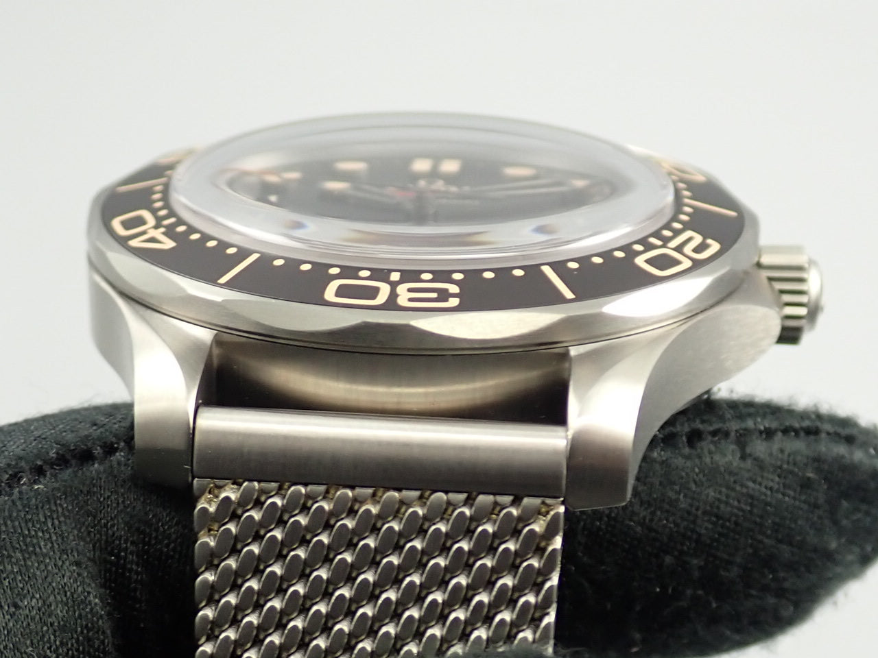 omega Seamaster Diver 300M Co-Axial Master Chronometer 42MM Reference 210.92.42.20.01.001