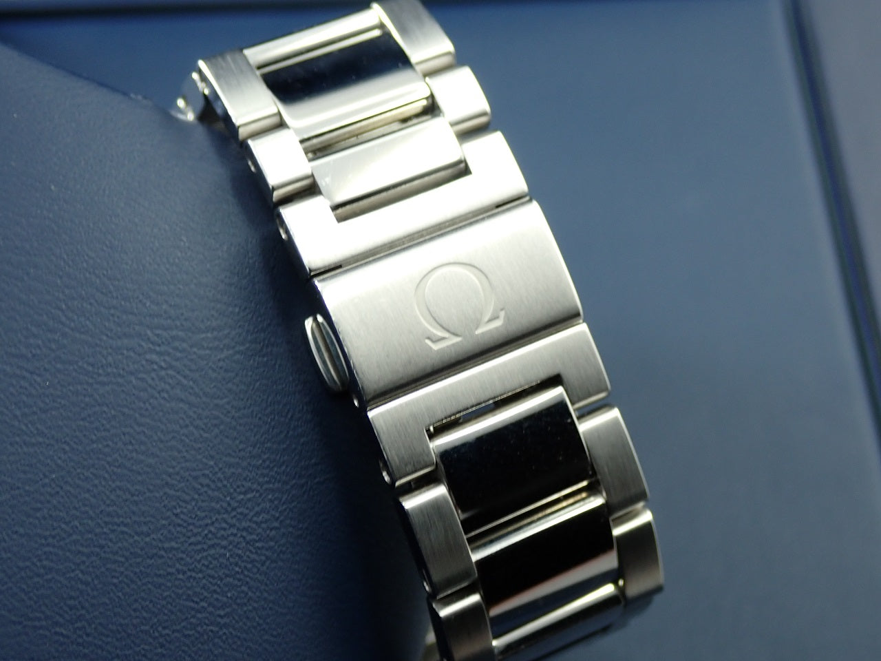 omega Seamaster Aqua Terra James Bond Reference 231.10.42.21.03.004