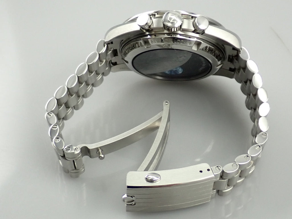 omega Speedmaster Silver Snoopy Award Apollo 13 50th Anniversary Reference 310.32.42.50.02.001