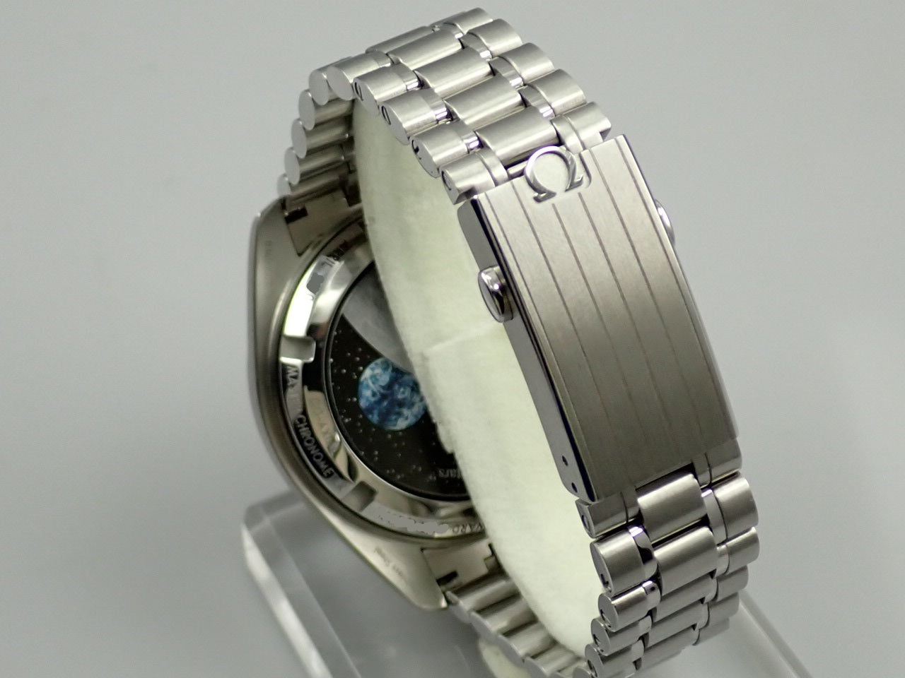 omega Speedmaster Silver Snoopy Award Apollo 13 50th Anniversary Reference 310.32.42.50.02.001