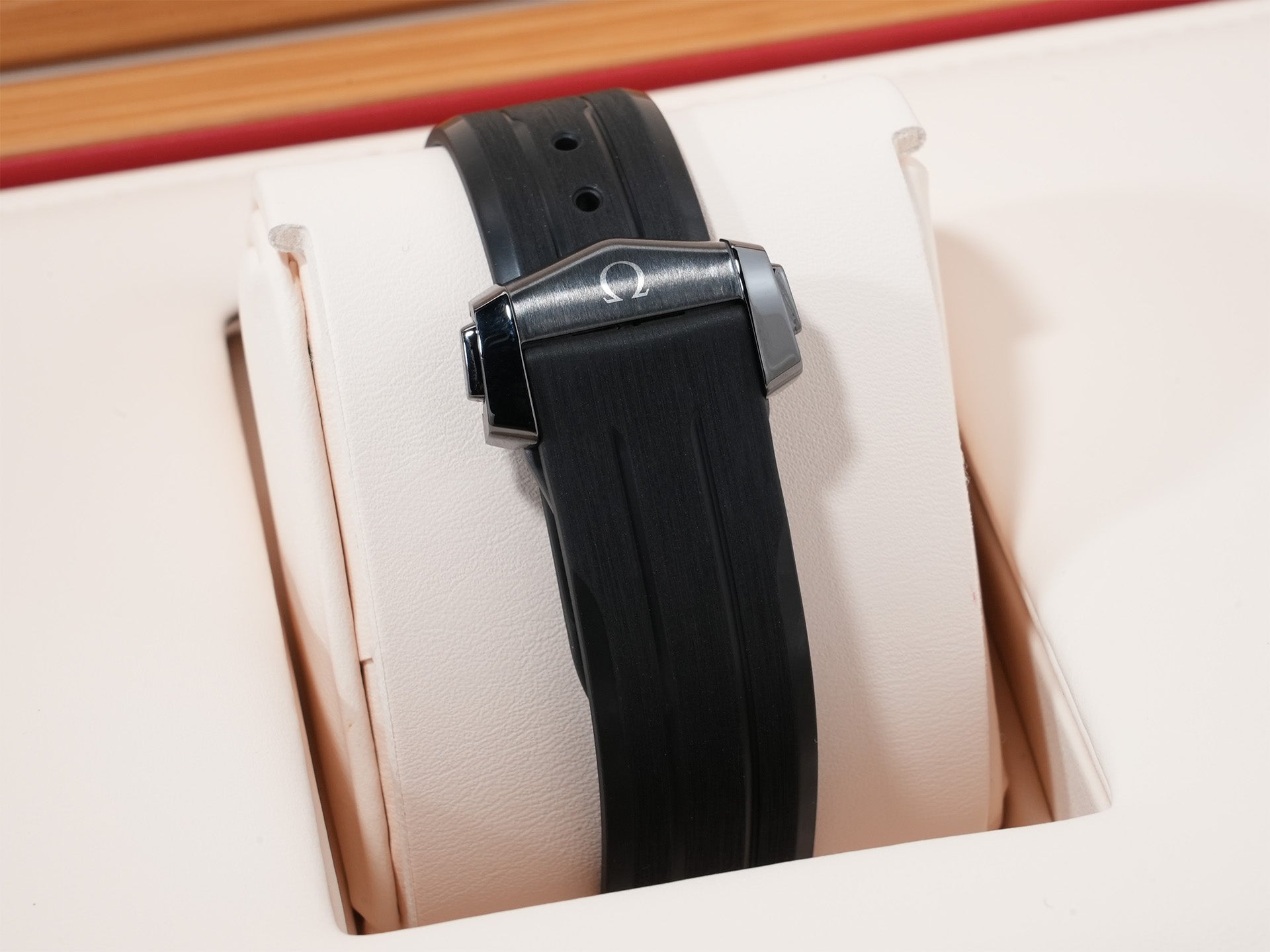 omega Speedmaster Dark Side of the Moon Chronograph 44.25 mm Reference 310.92.44.51.01.001