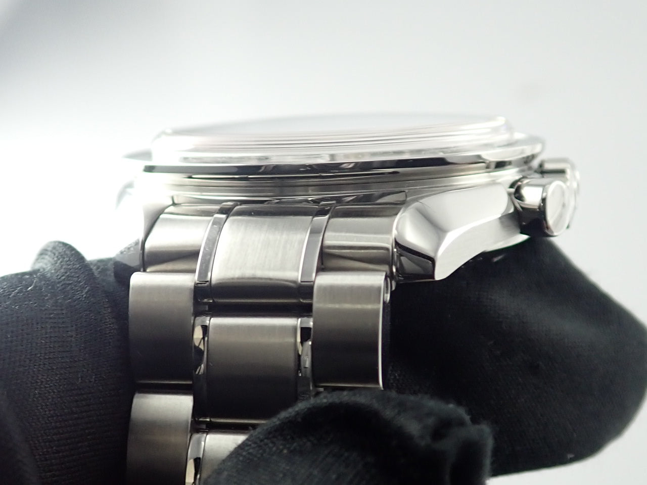 omega Speedmaster Chronograph 42mm Tokyo 2020 Limited Edition Reference 522.30.42.30.04.001