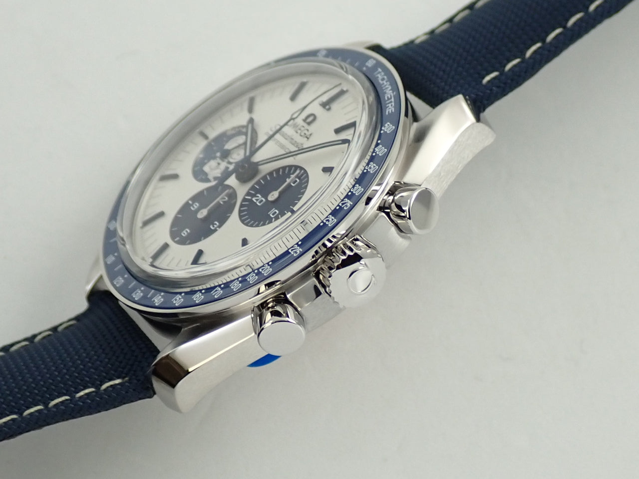 omega Speedmaster Commemorative Co-Axial Master Chronometer Chronograph 42mm Reference 310.32.42.50.02.001