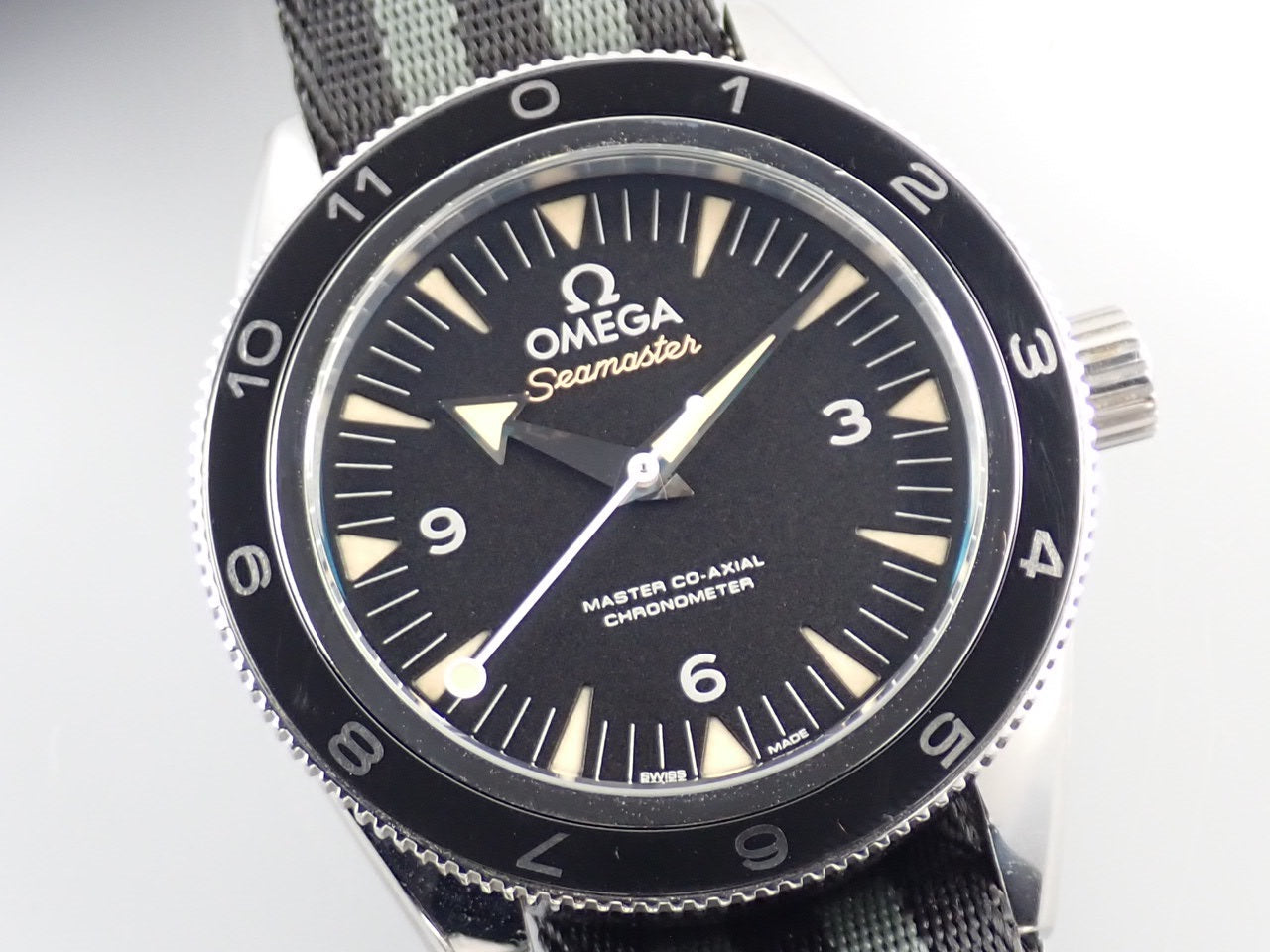 omega Seamaster 300 Reference 233.32.41.21.01.001